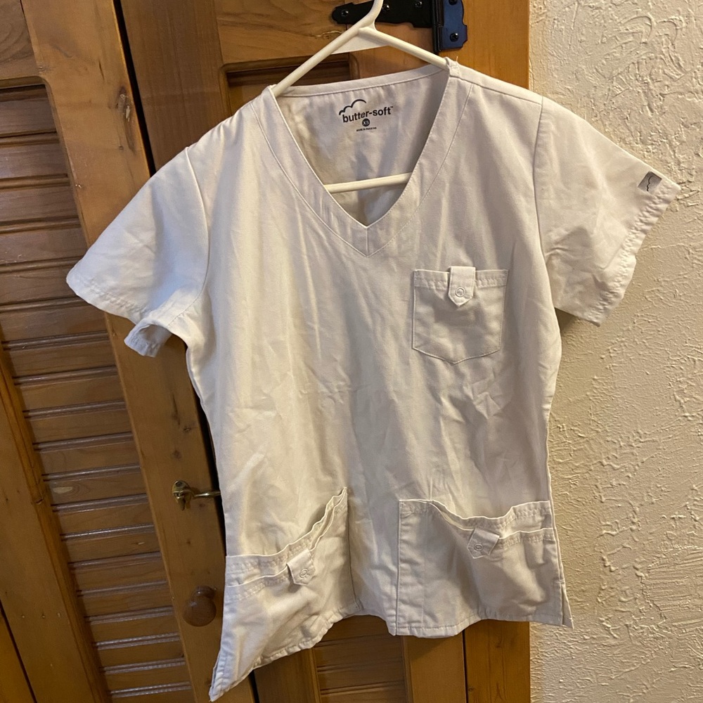 Women’s Butter Soft scrub top
